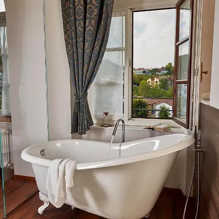 Casa Svizzera 4* 바롤로