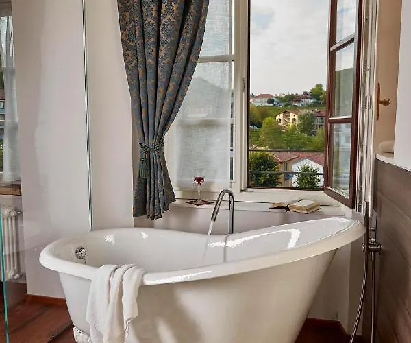 Casa Svizzera 4* 바롤로